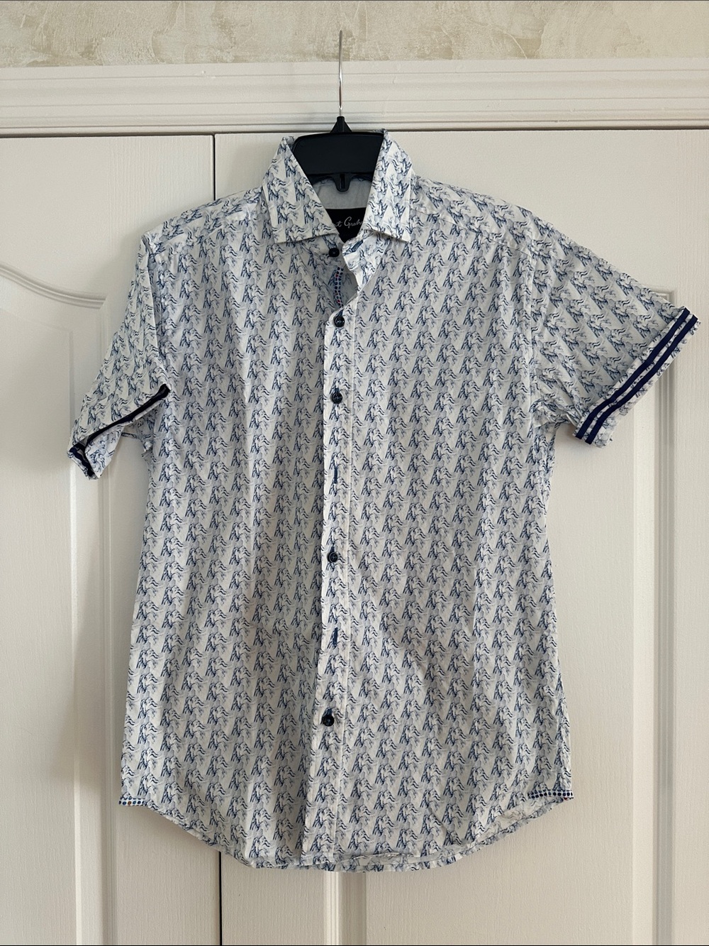 ROBERT GRAHAM Men's Short-Sleeve Button-Up Shirt - White with Blue Pattern
